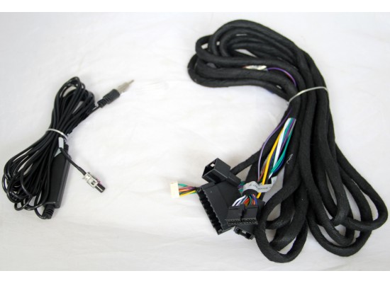 Extension cord for Mercedes-Benz aftermarket head unit